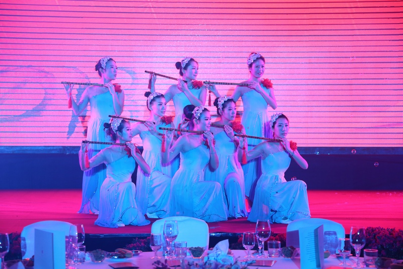 集團(tuán)2012年度頒獎(jiǎng)典禮暨新春聯(lián)歡會